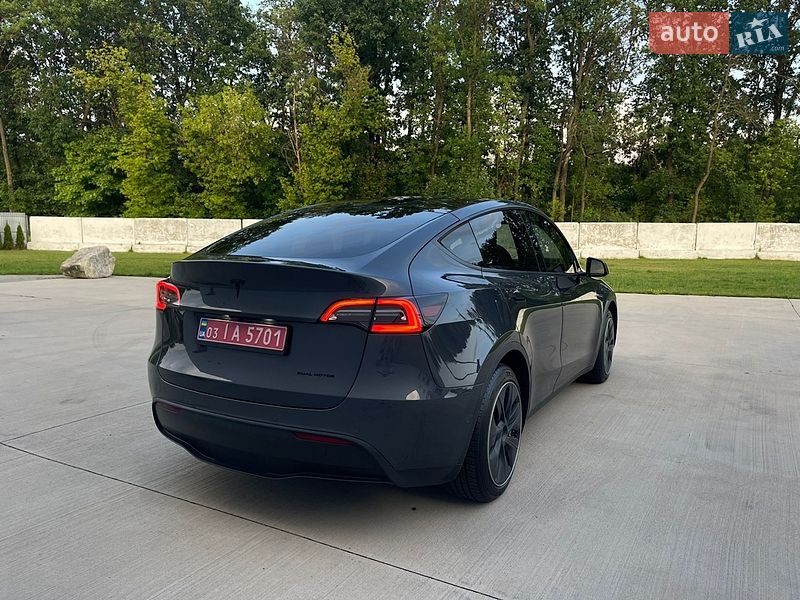 Позашляховик / Кросовер Tesla Model Y 2021 в Луцьку