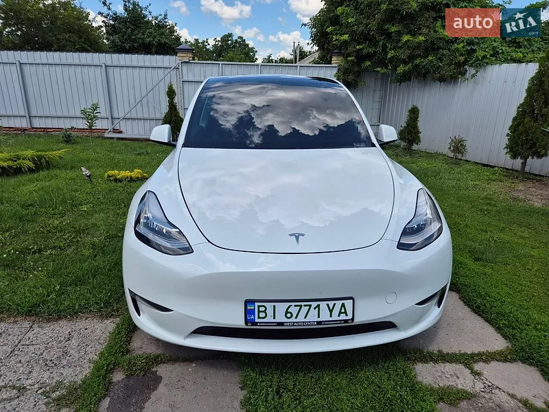 Tesla Model Y 2022