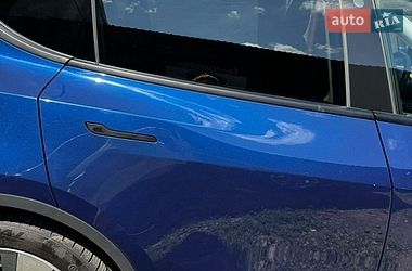 Позашляховик / Кросовер Tesla Model Y 2021 в Києві