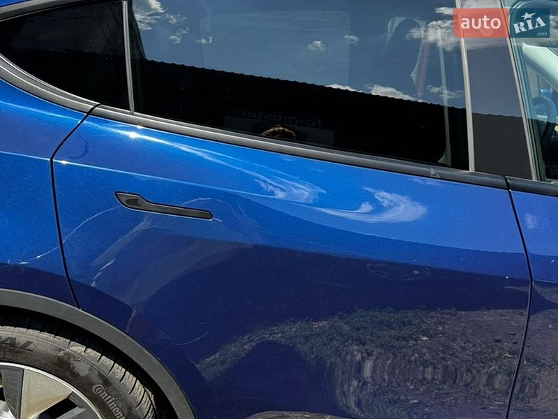 Позашляховик / Кросовер Tesla Model Y 2021 в Києві