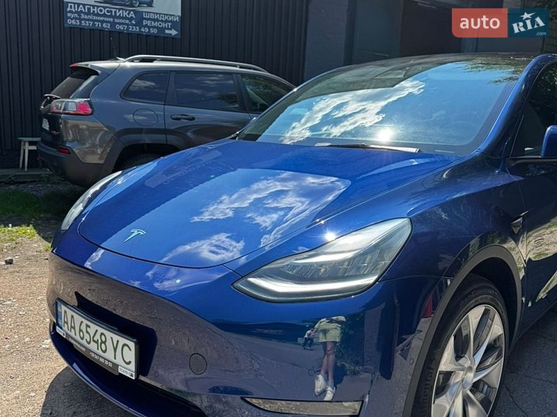 Позашляховик / Кросовер Tesla Model Y 2021 в Києві
