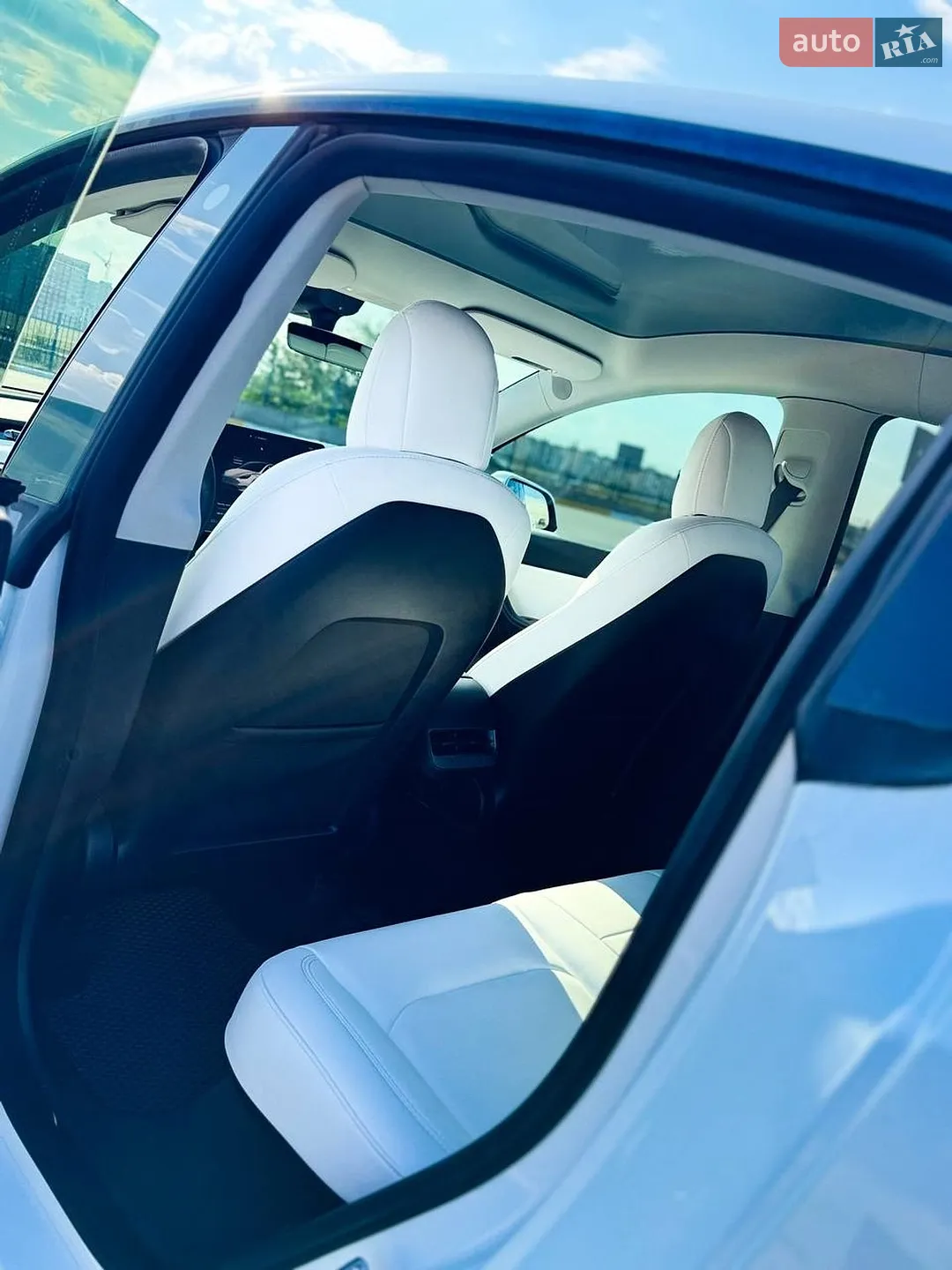 2022 Tesla Model Y - мініатюра 26