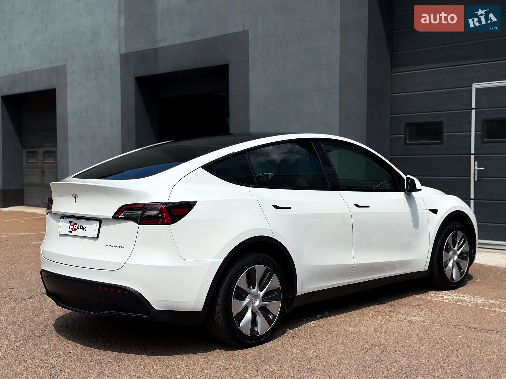 2022 Tesla Model Y - мініатюра 10