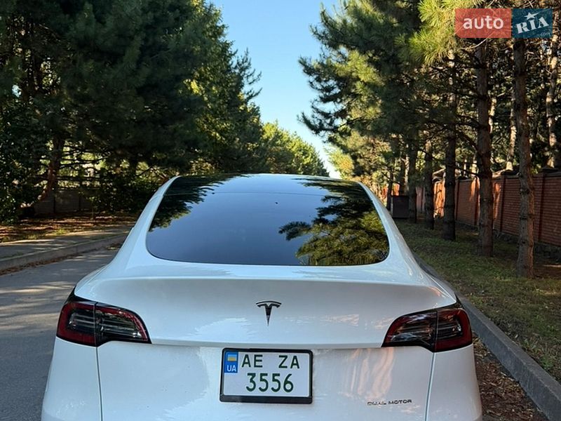 Внедорожник / Кроссовер Tesla Model Y 2023 в Днепре