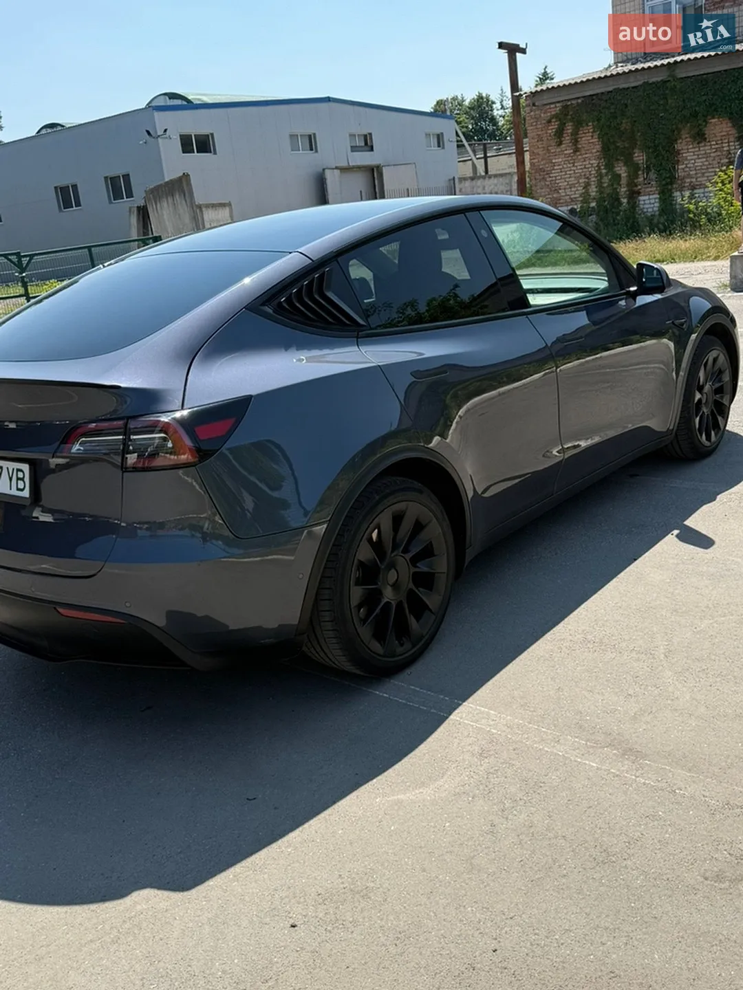 2022 Tesla Model Y - мініатюра 3
