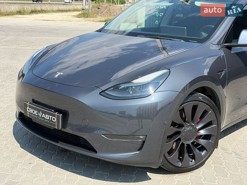 Внедорожник / Кроссовер Tesla Model Y 2021 в Львове