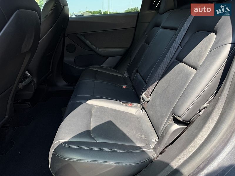 Внедорожник / Кроссовер Tesla Model Y 2021 в Львове