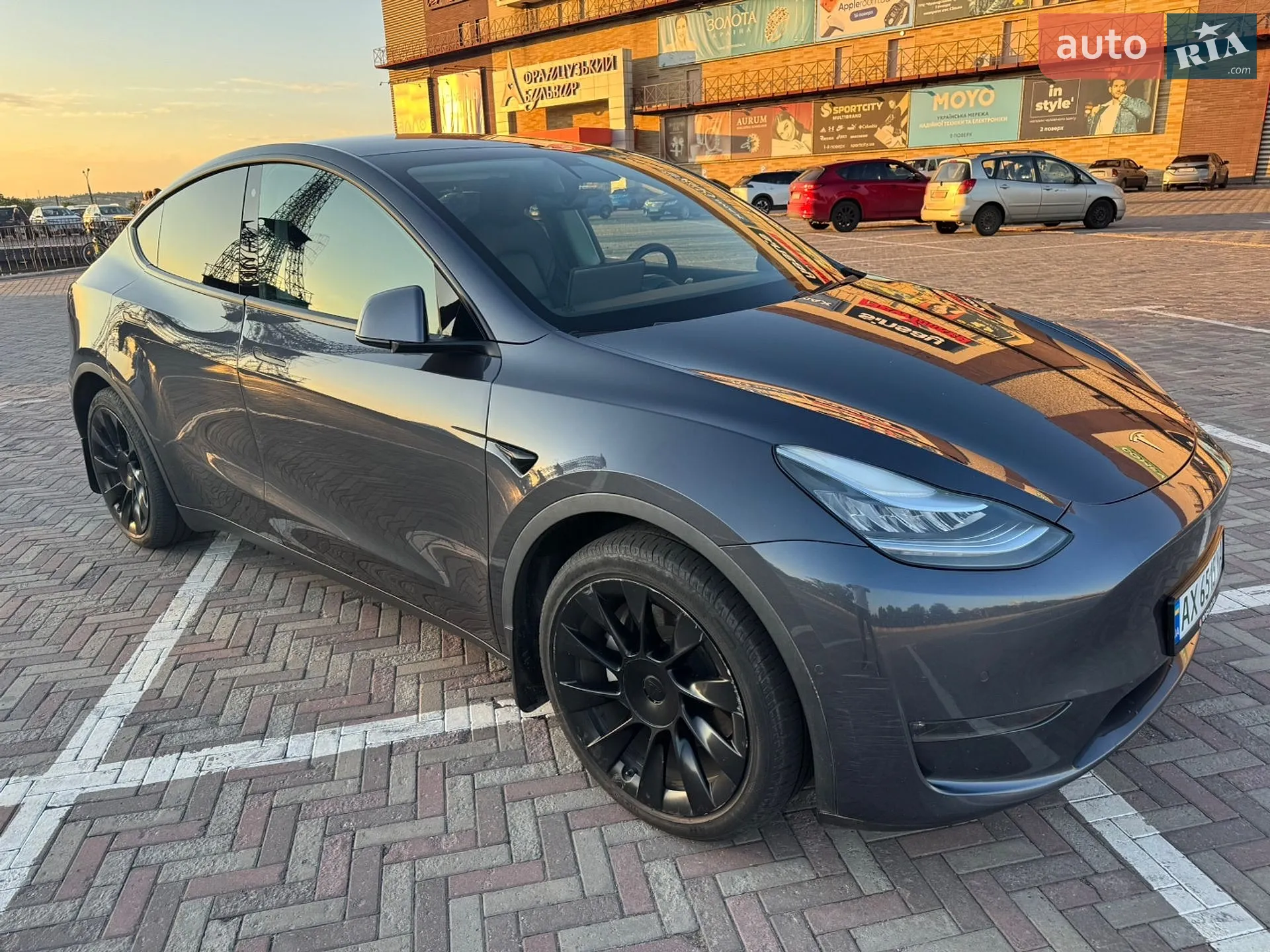 2020 Tesla Model Y - мініатюра 4