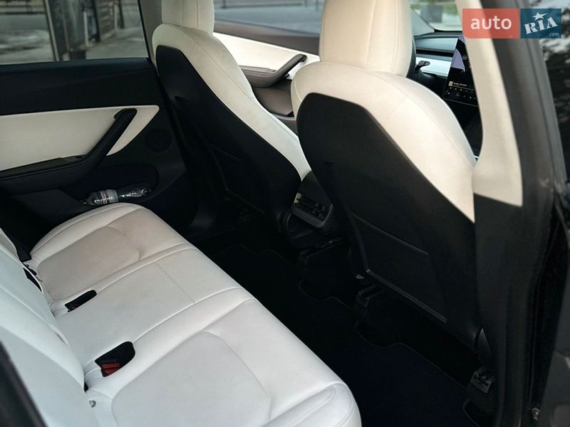 Внедорожник / Кроссовер Tesla Model Y 2020 в Львове