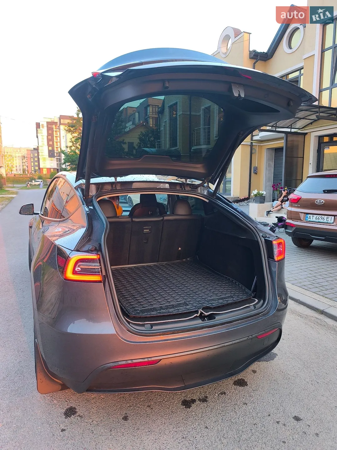 2023 Tesla Model Y - мініатюра 10