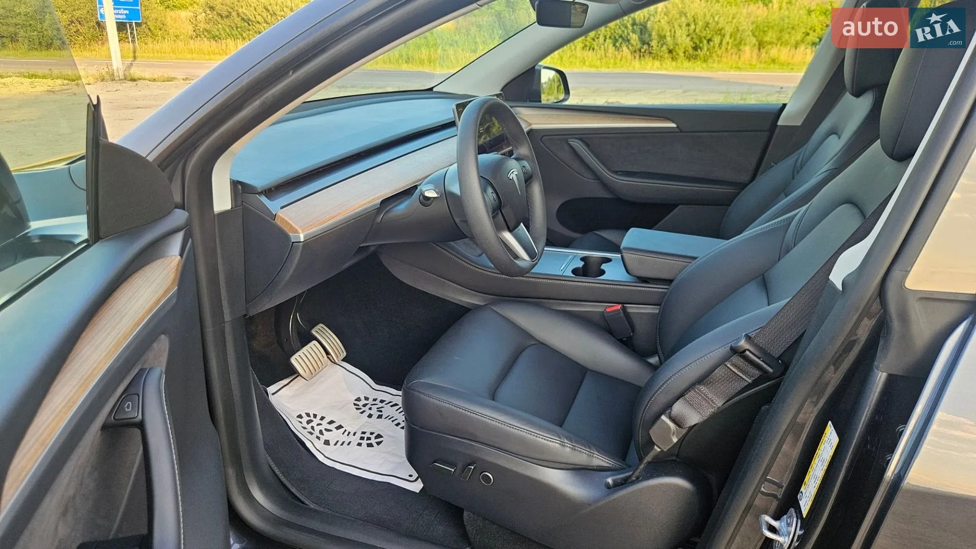 2024 Tesla Model Y - мініатюра 33