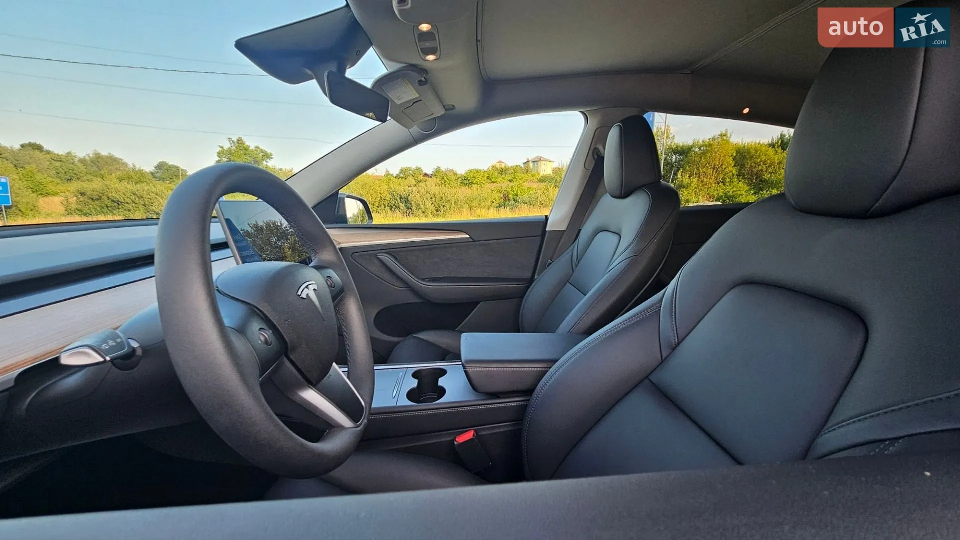 2024 Tesla Model Y - мініатюра 39