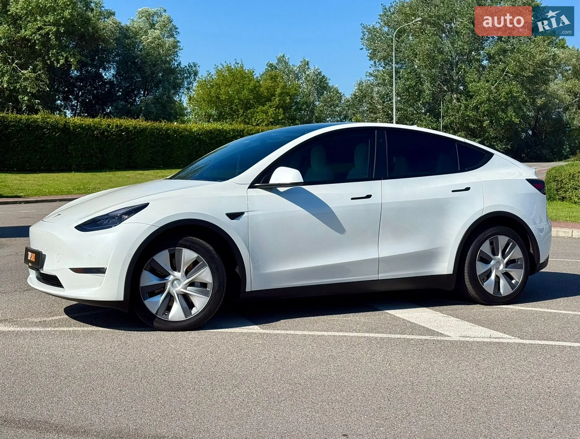 2020 Tesla Model Y - мініатюра 8