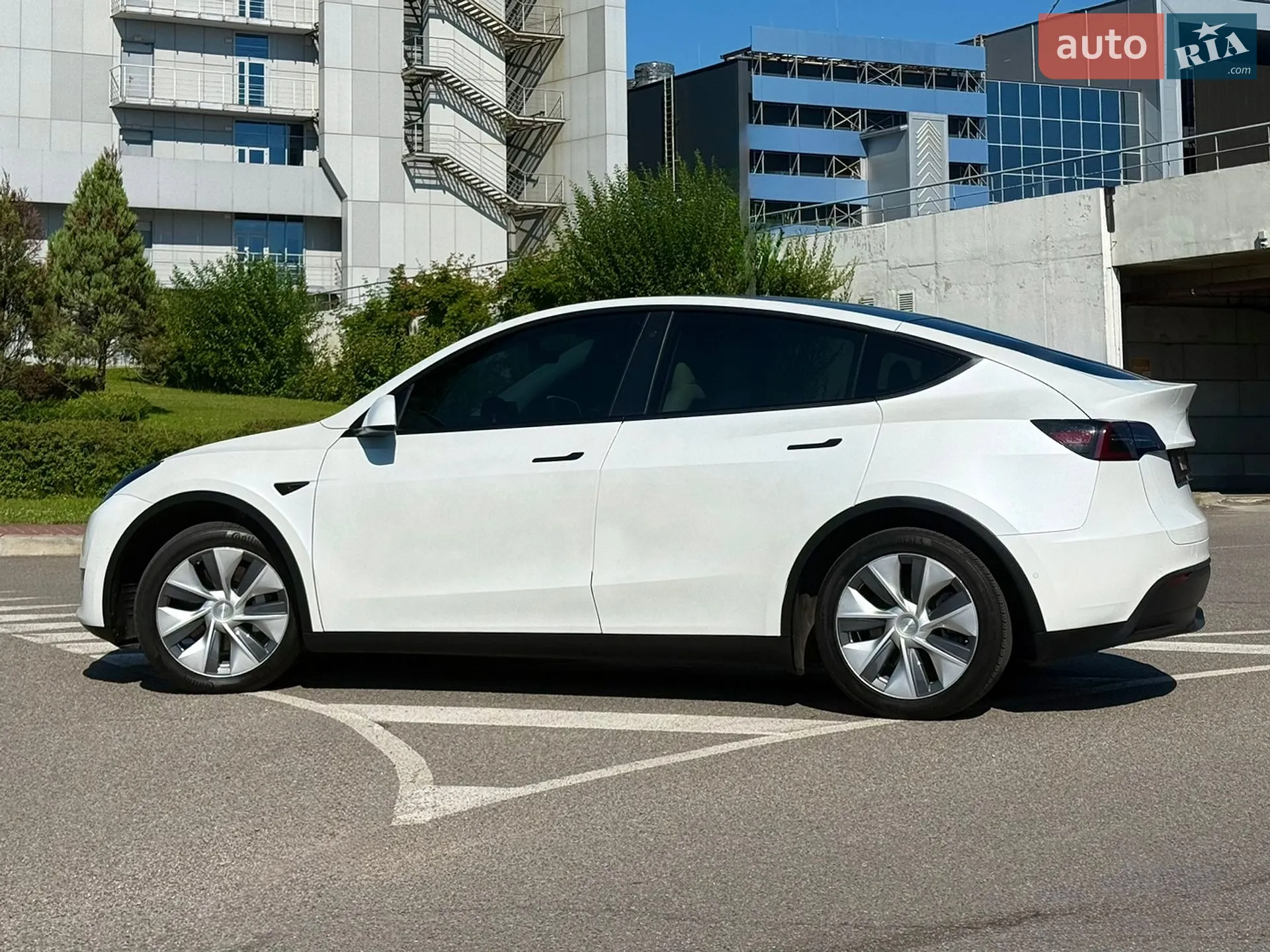 2020 Tesla Model Y - мініатюра 10