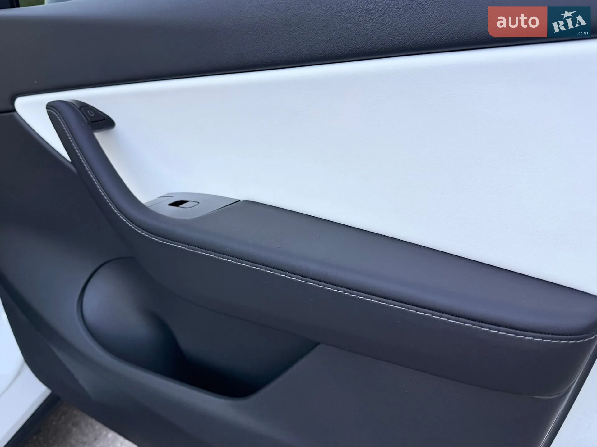 2020 Tesla Model Y - мініатюра 37