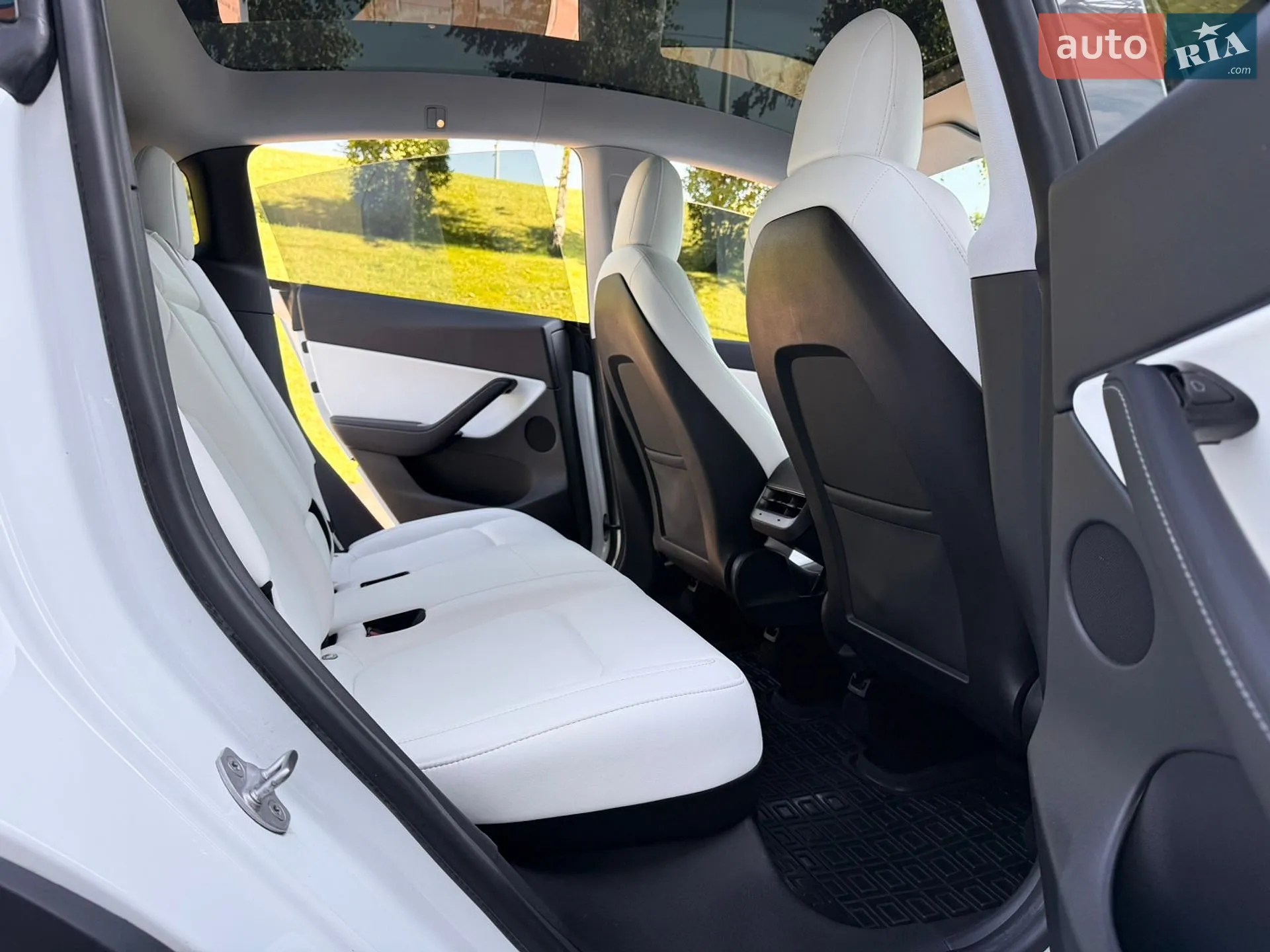 2020 Tesla Model Y - мініатюра 47