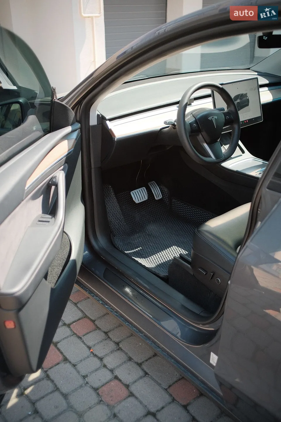 2022 Tesla Model Y - мініатюра 9