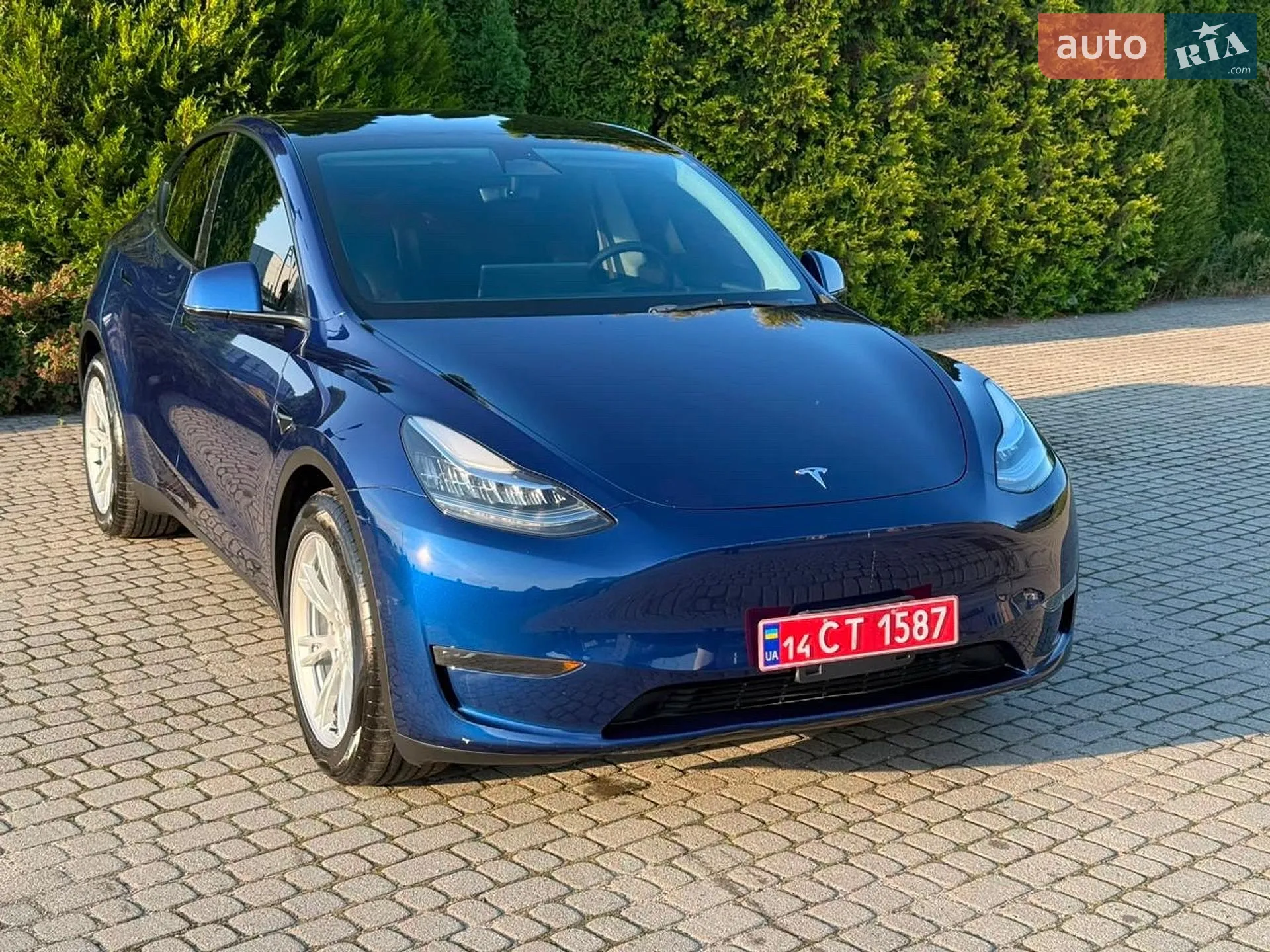 2023 Tesla Model Y - мініатюра 3