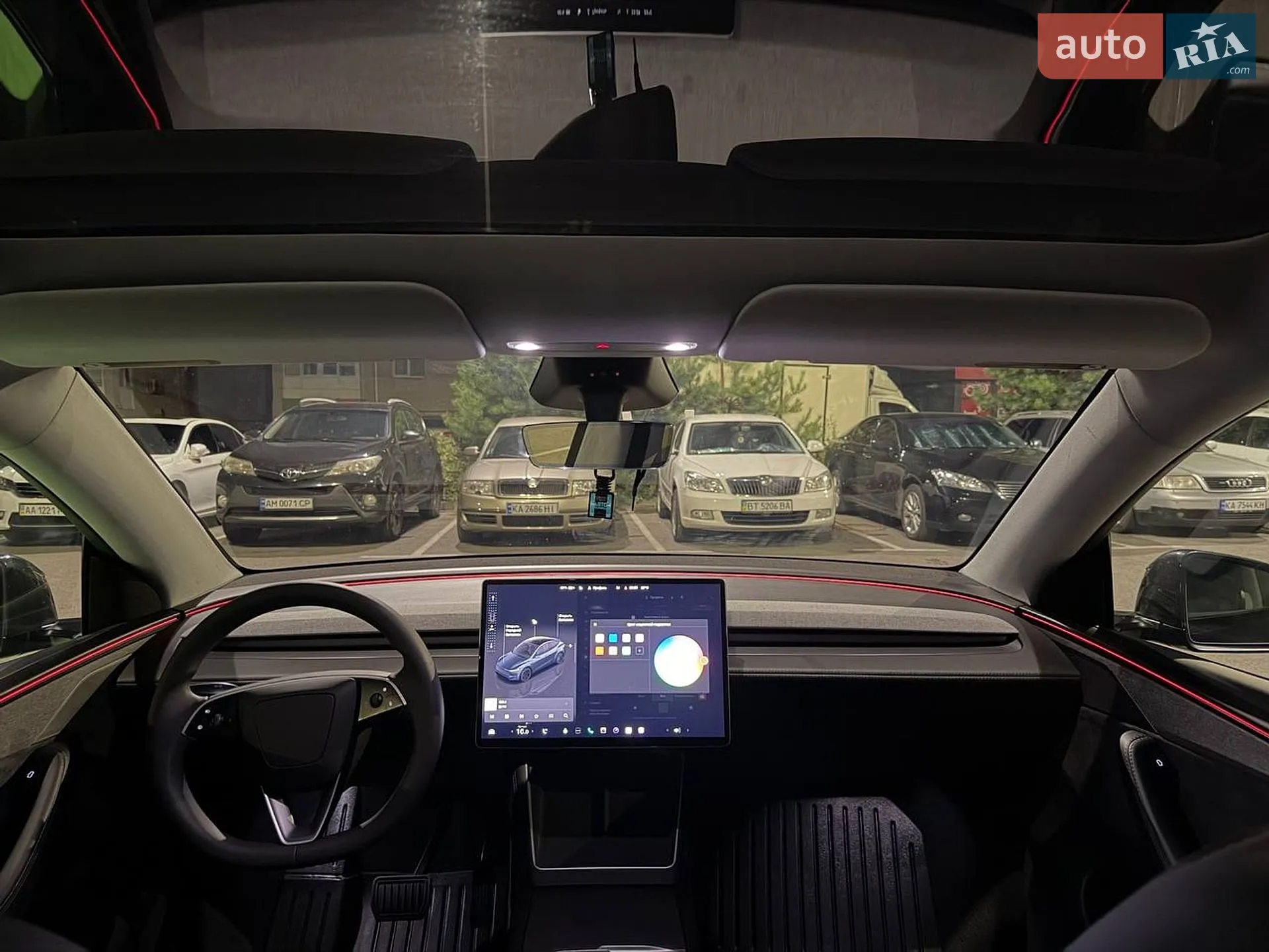 2025 Tesla Model Y - мініатюра 3