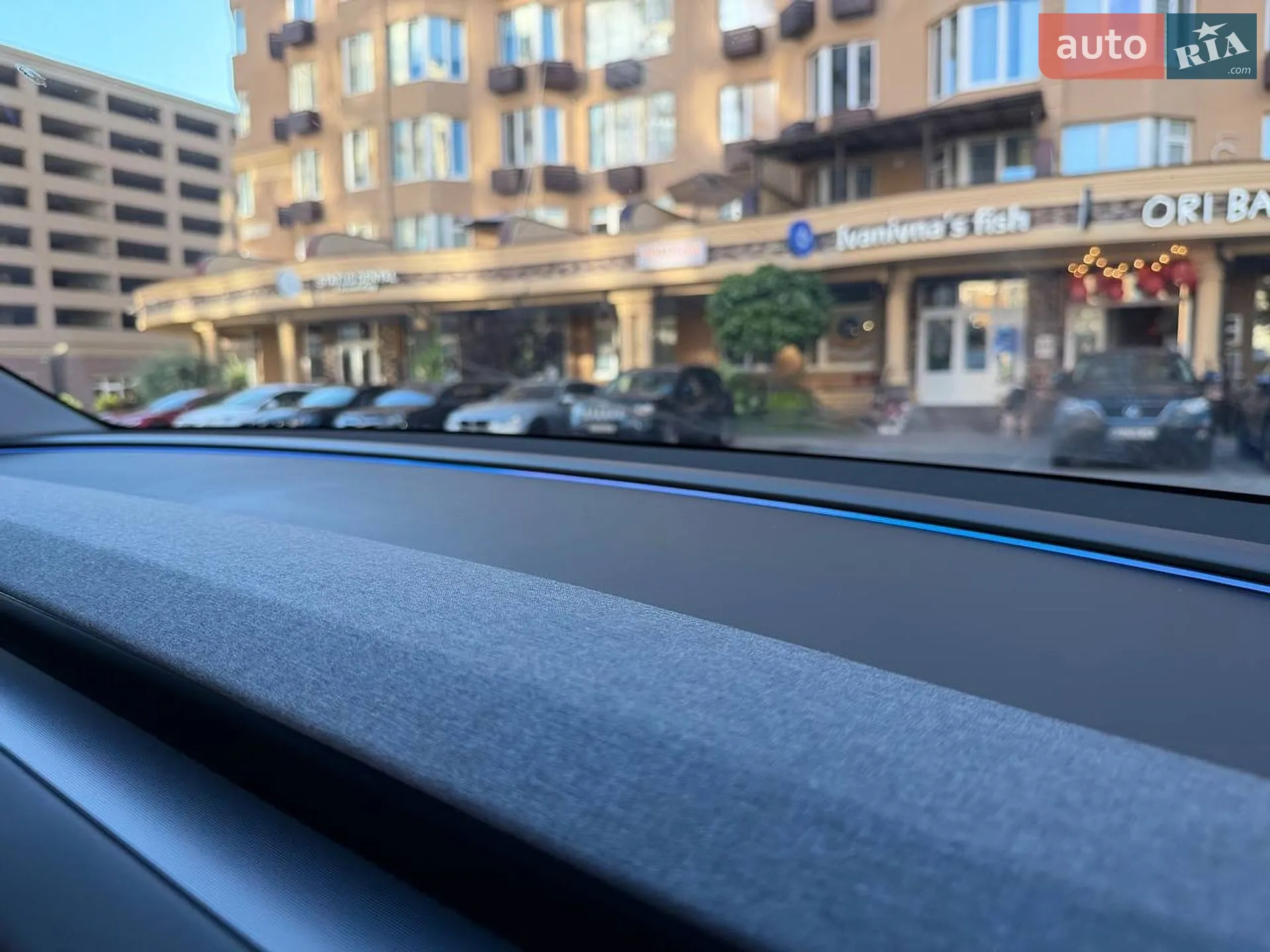 2025 Tesla Model Y - мініатюра 5