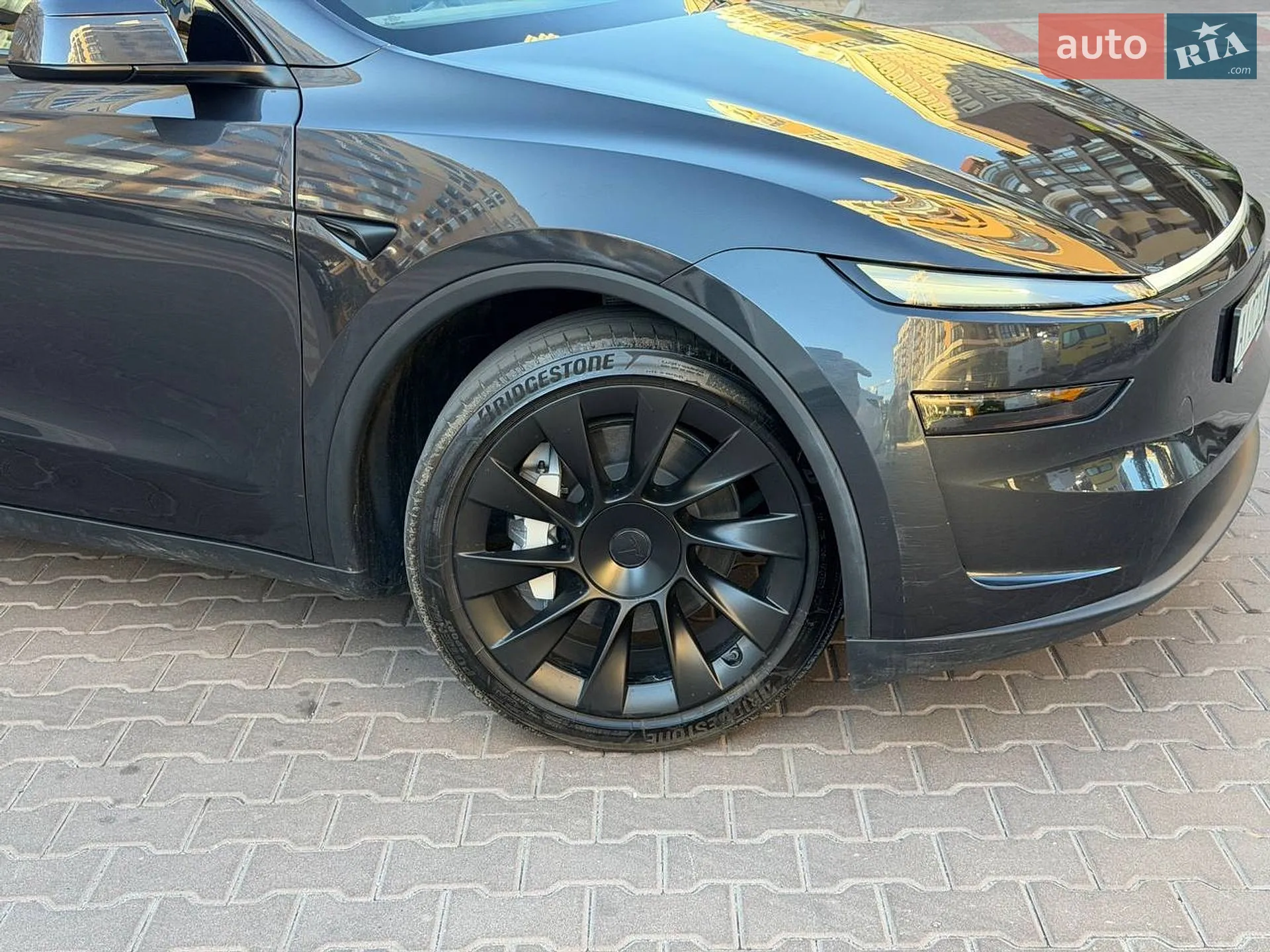 2025 Tesla Model Y - мініатюра 85
