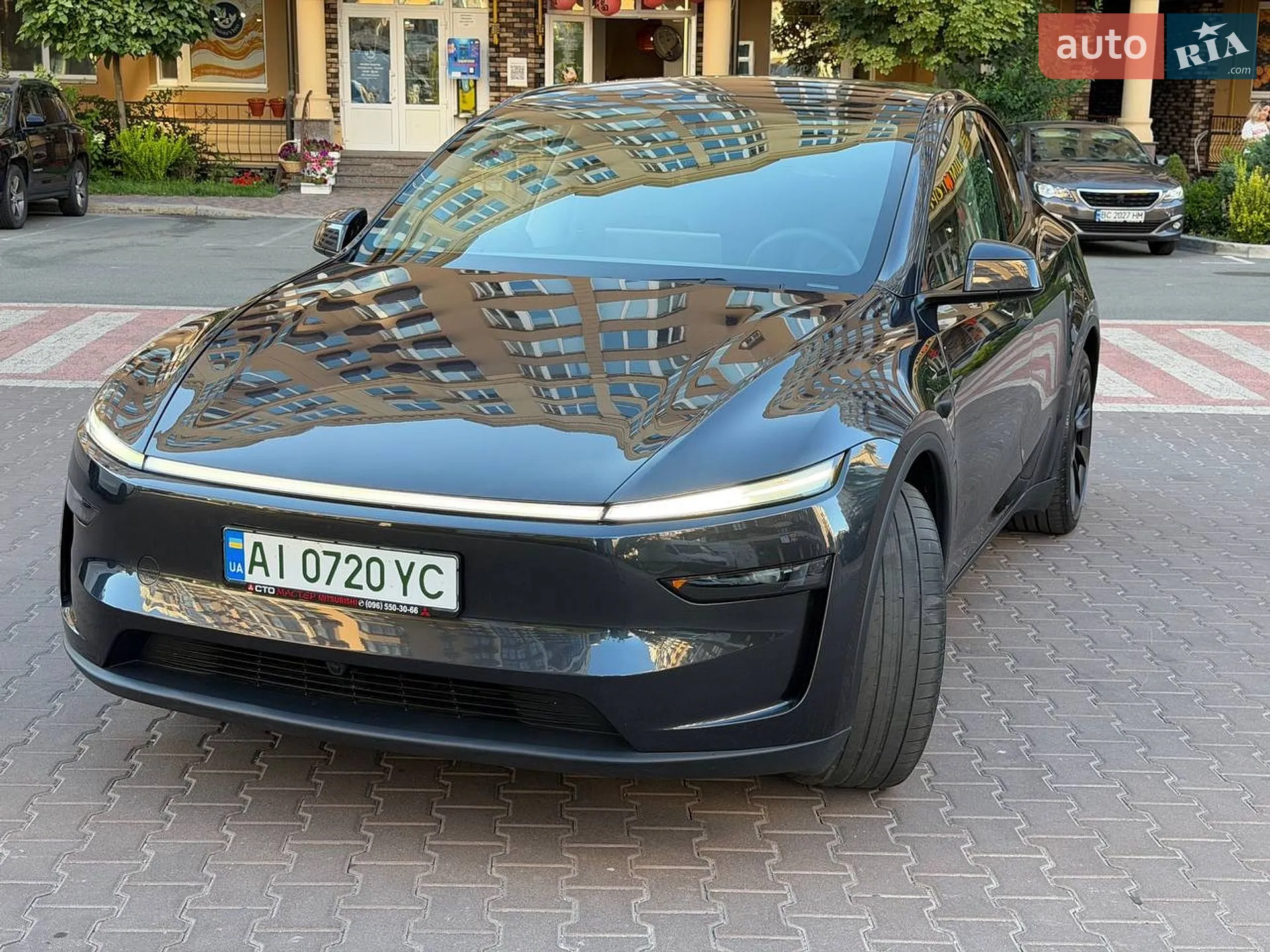 2025 Tesla Model Y - мініатюра 94