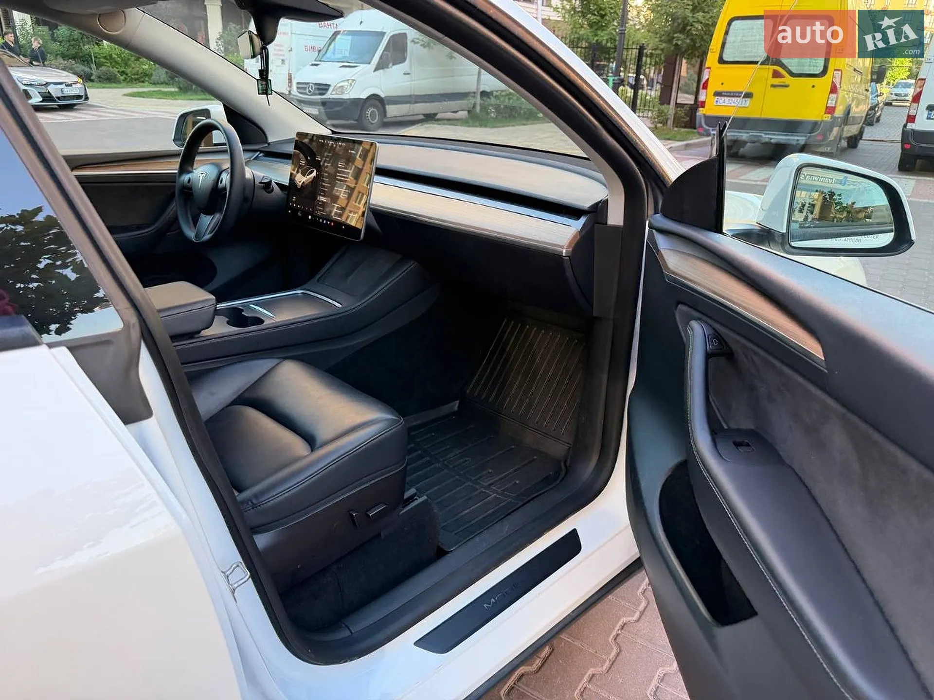 2022 Tesla Model Y - мініатюра 27