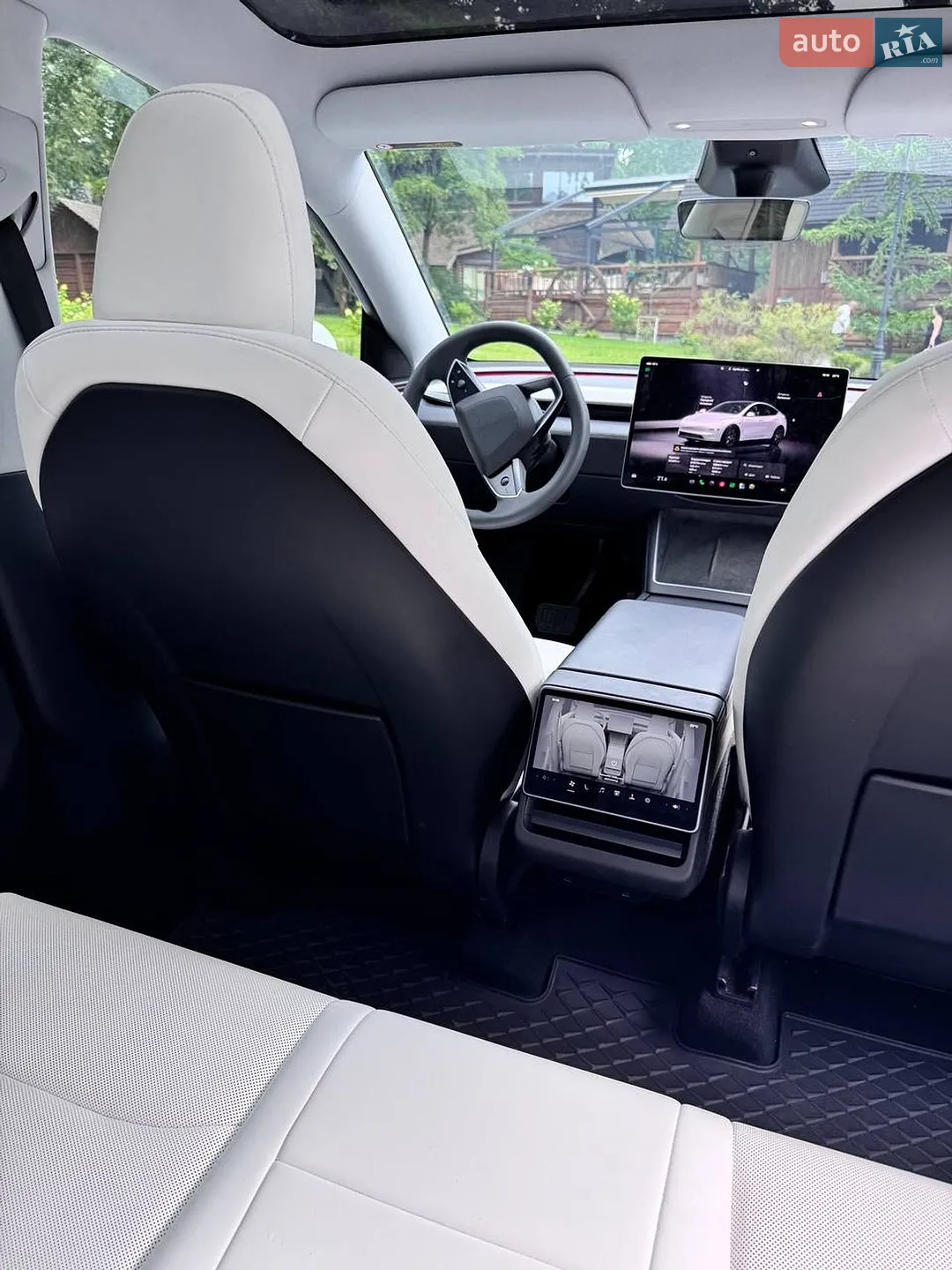 2025 Tesla Model Y - мініатюра 11