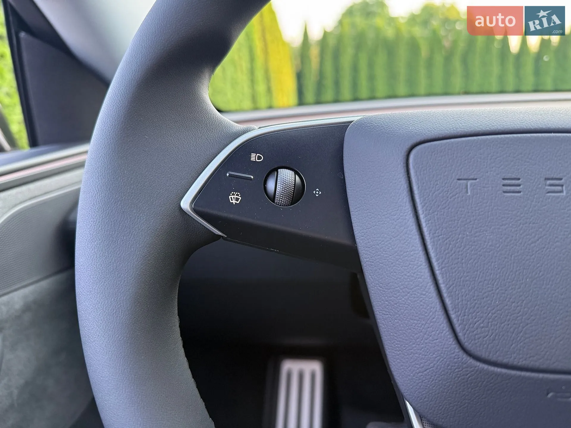 2025 Tesla Model Y - мініатюра 22