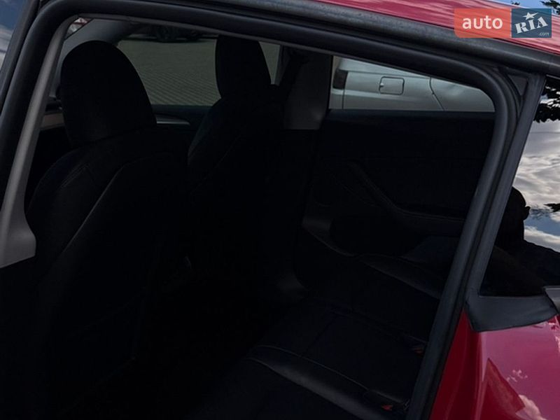 Позашляховик / Кросовер Tesla Model Y 2023 в Харкові