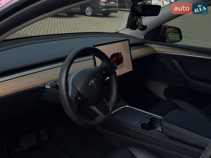 Позашляховик / Кросовер Tesla Model Y 2023 в Харкові