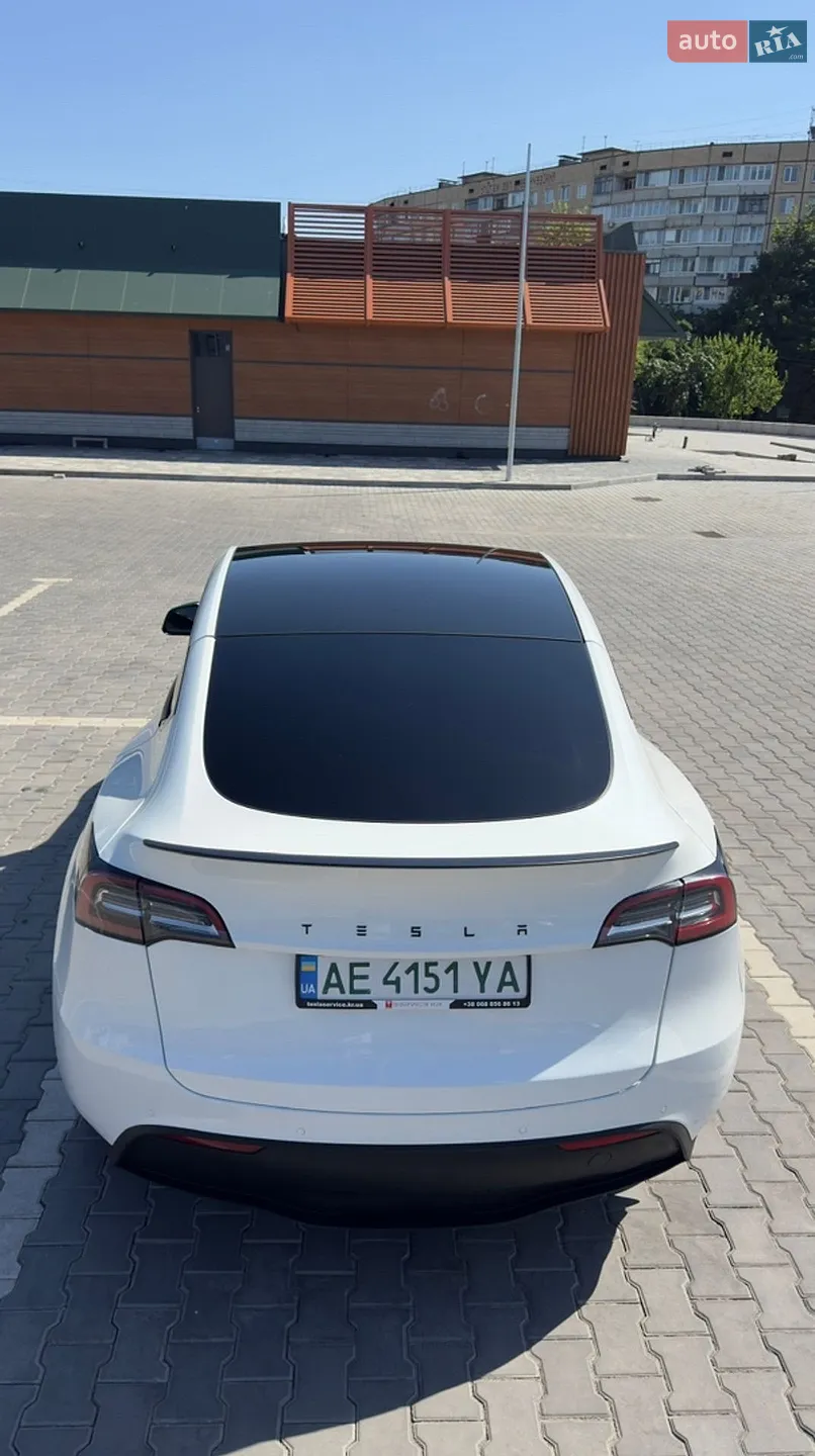 2021 Tesla Model Y - мініатюра 8