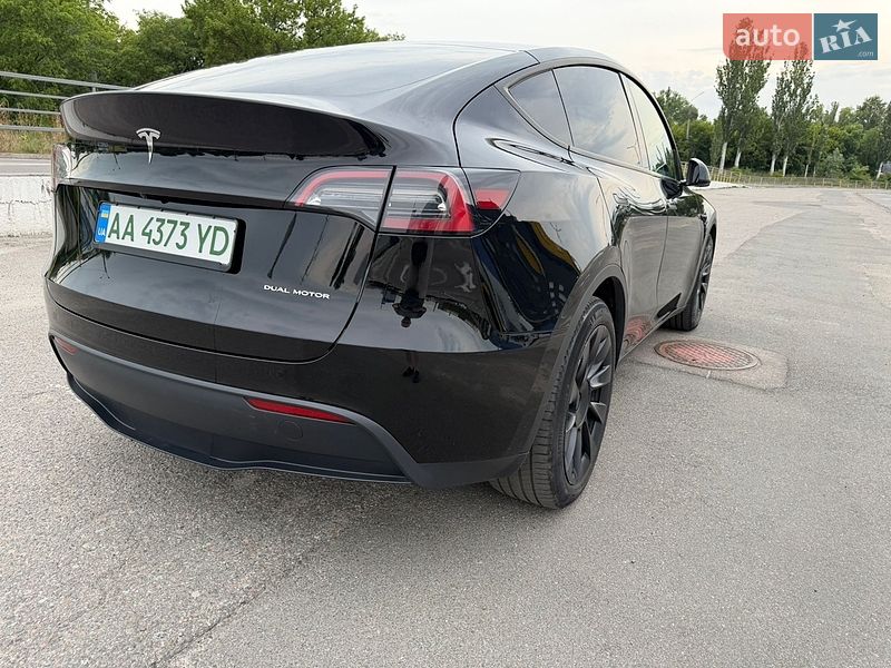 Позашляховик / Кросовер Tesla Model Y 2023 в Києві