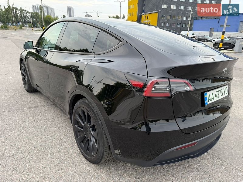 Позашляховик / Кросовер Tesla Model Y 2023 в Києві