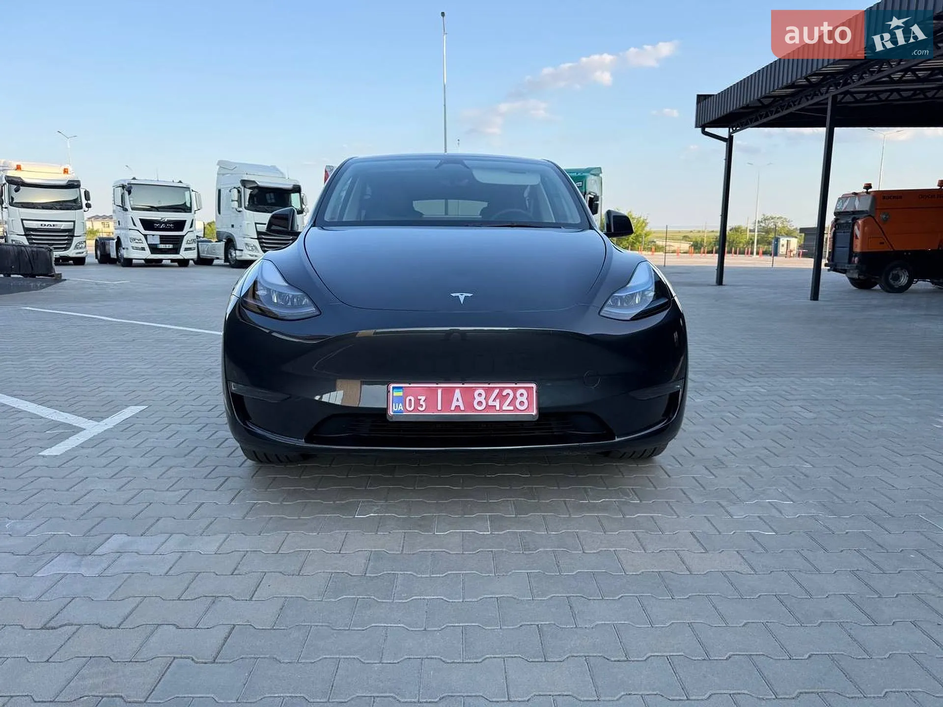 2025 Tesla Model Y - мініатюра 11