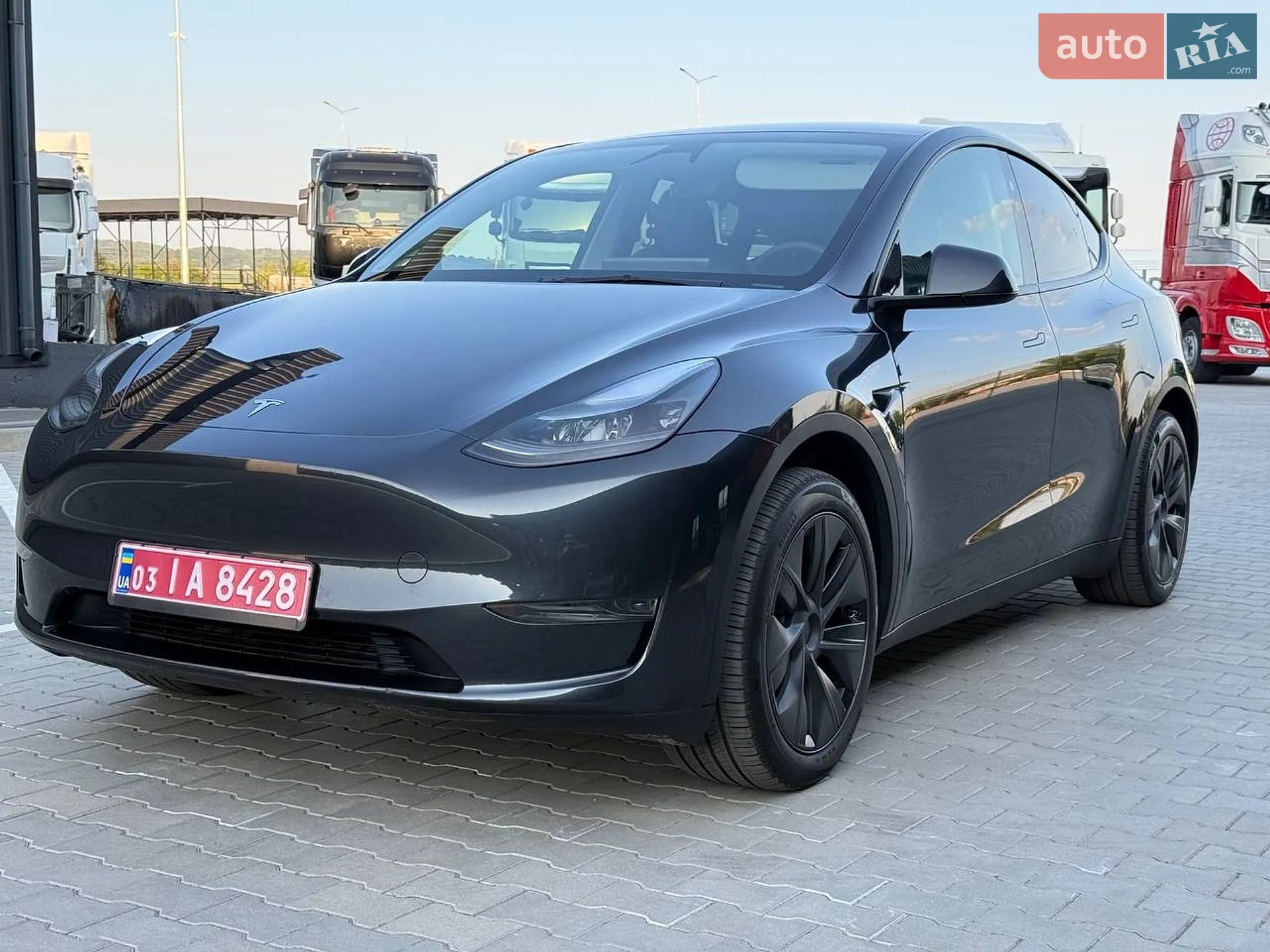 2025 Tesla Model Y - мініатюра 28