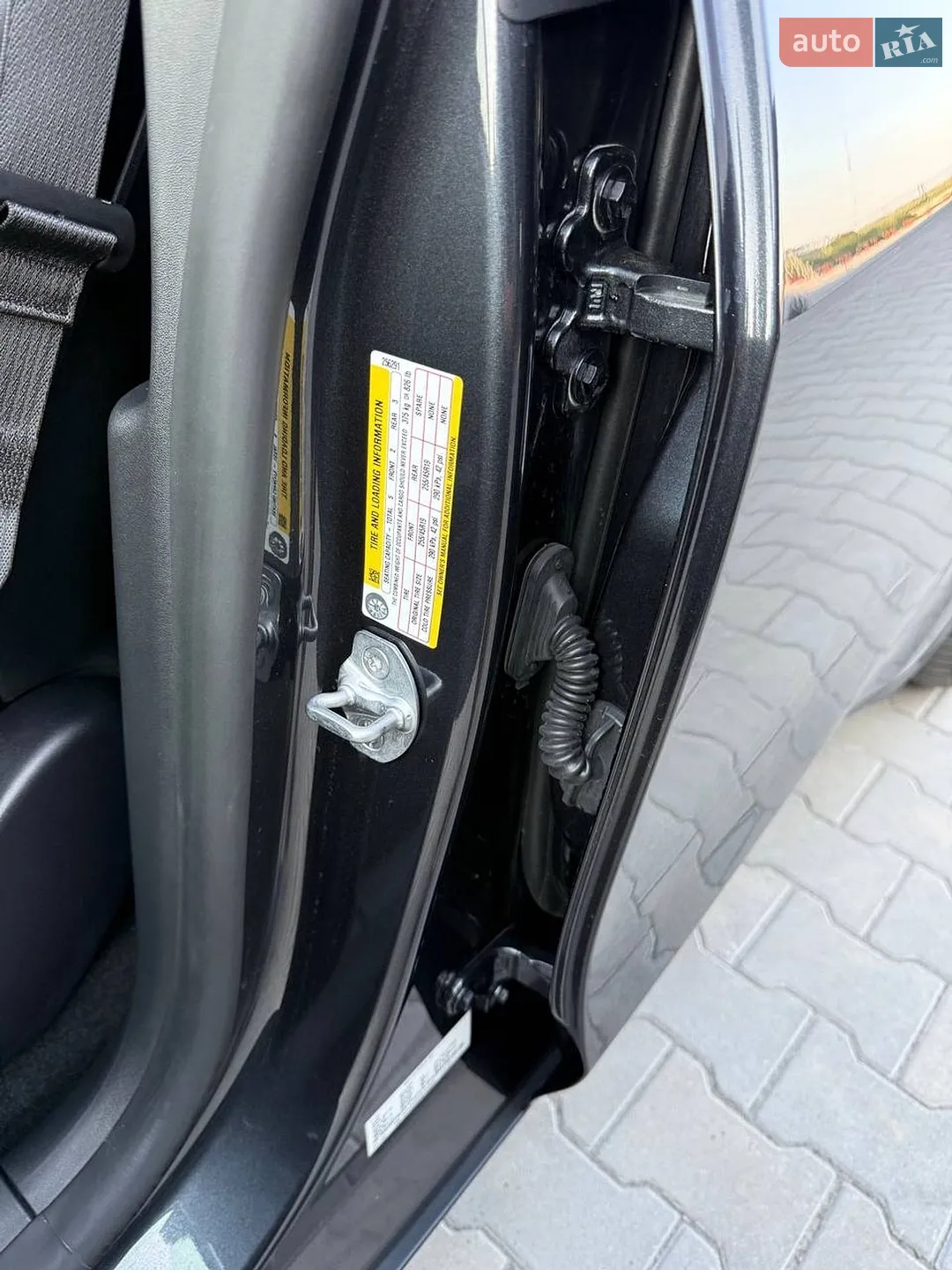 2025 Tesla Model Y - мініатюра 85