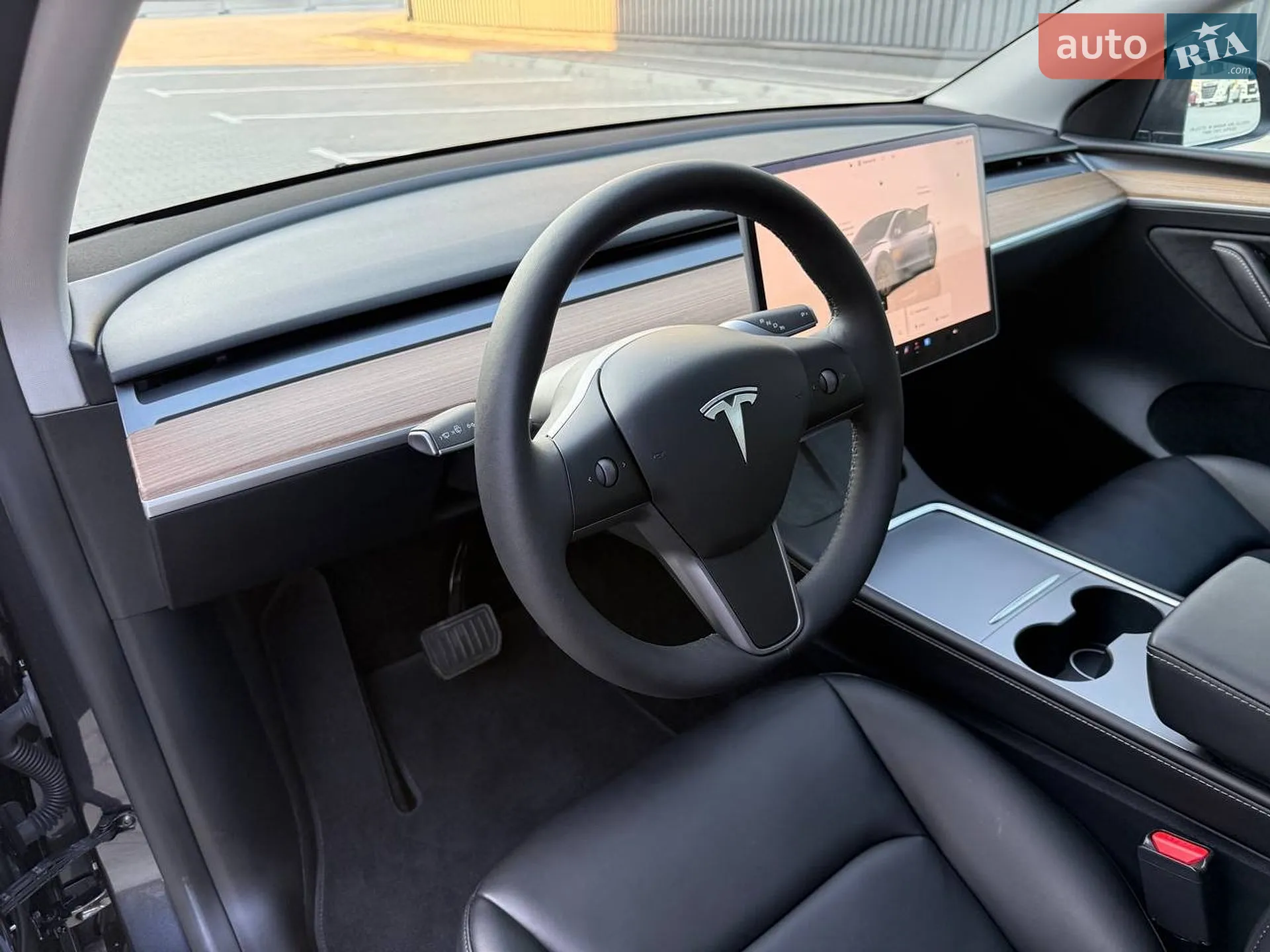 2025 Tesla Model Y - мініатюра 72