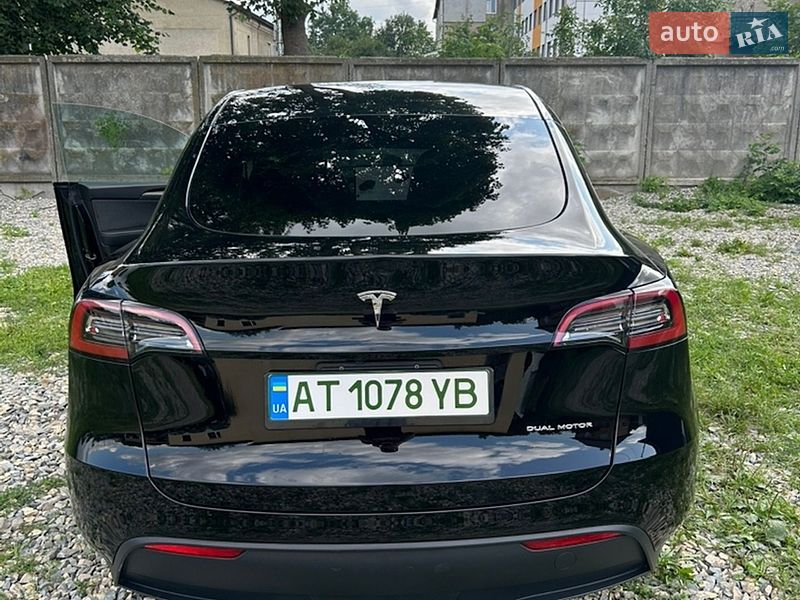 Внедорожник / Кроссовер Tesla Model Y 2024 в Ивано-Франковске