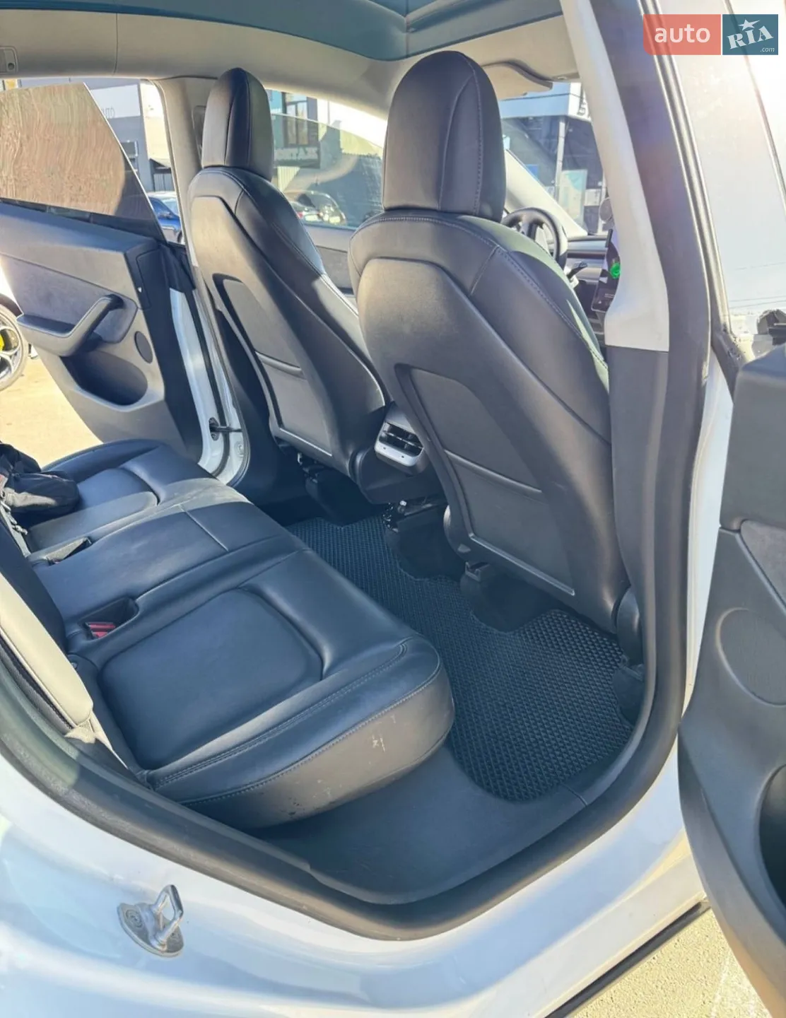2021 Tesla Model Y - мініатюра 9