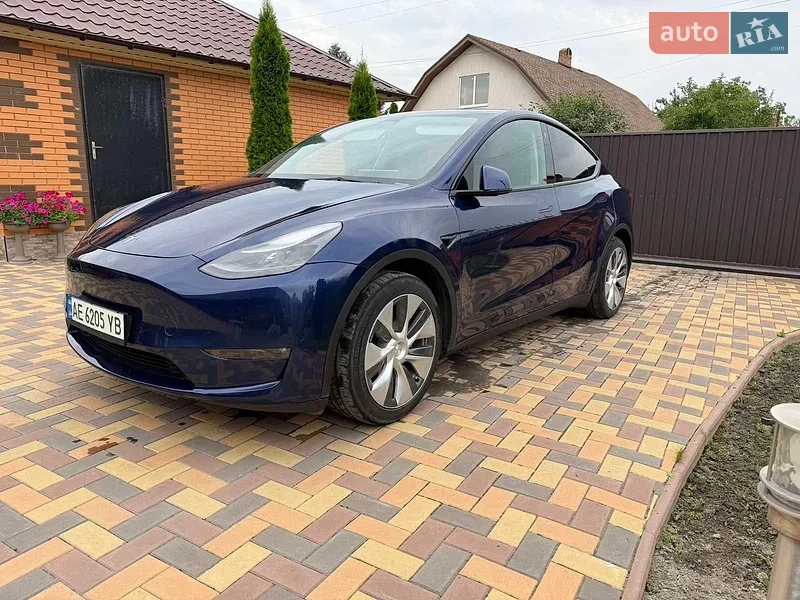Tesla Model Y 2023