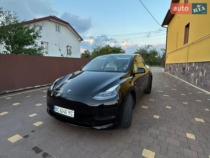 Внедорожник / Кроссовер Tesla Model Y 2023 в Старом Самборе