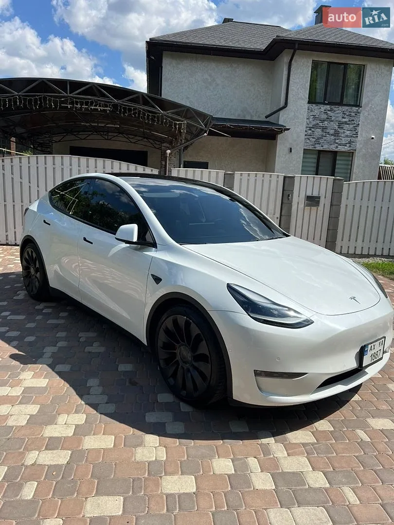 2021 Tesla Model Y - фото 1