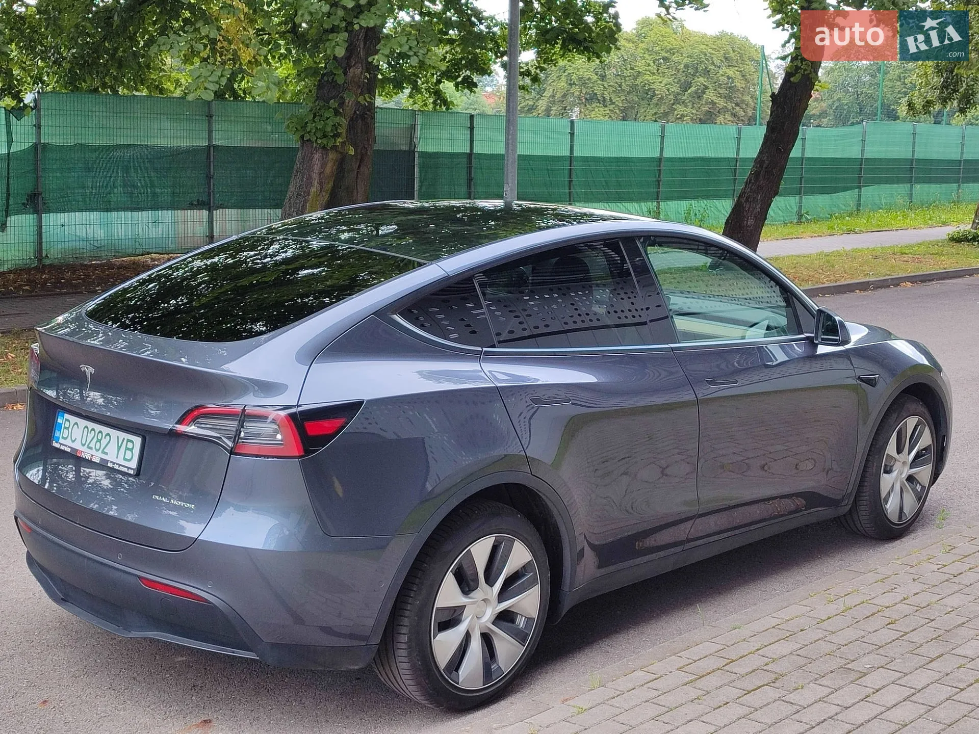 2022 Tesla Model Y - мініатюра 3