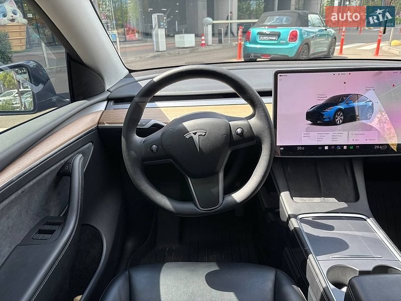 Внедорожник / Кроссовер Tesla Model Y 2023 в Киеве