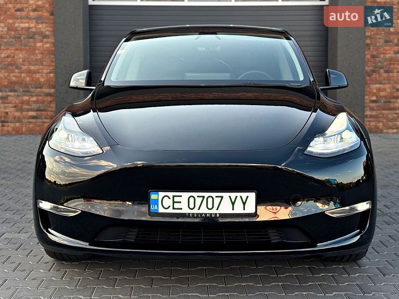 Внедорожник / Кроссовер Tesla Model Y 2023 в Черновцах