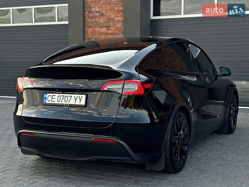 Внедорожник / Кроссовер Tesla Model Y 2023 в Черновцах