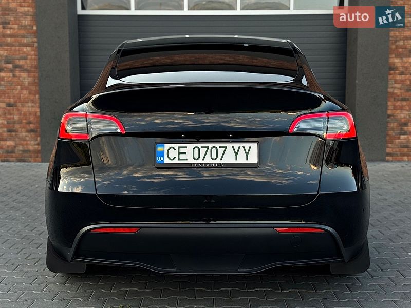 Внедорожник / Кроссовер Tesla Model Y 2023 в Черновцах