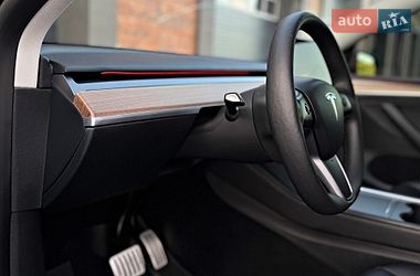 Внедорожник / Кроссовер Tesla Model Y 2023 в Черновцах