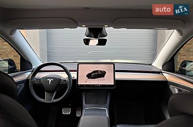 Внедорожник / Кроссовер Tesla Model Y 2023 в Черновцах